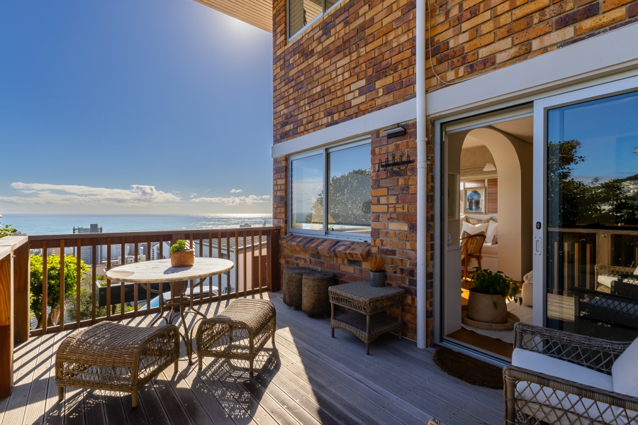 1 Bedroom Property for Sale in Sea Point Western Cape